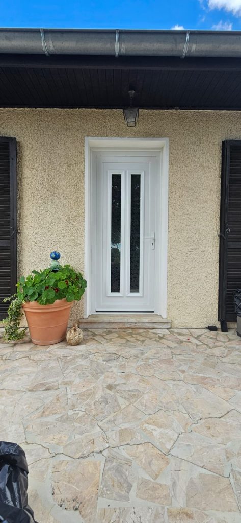 Porte PVC contemporaine modèle Pluton