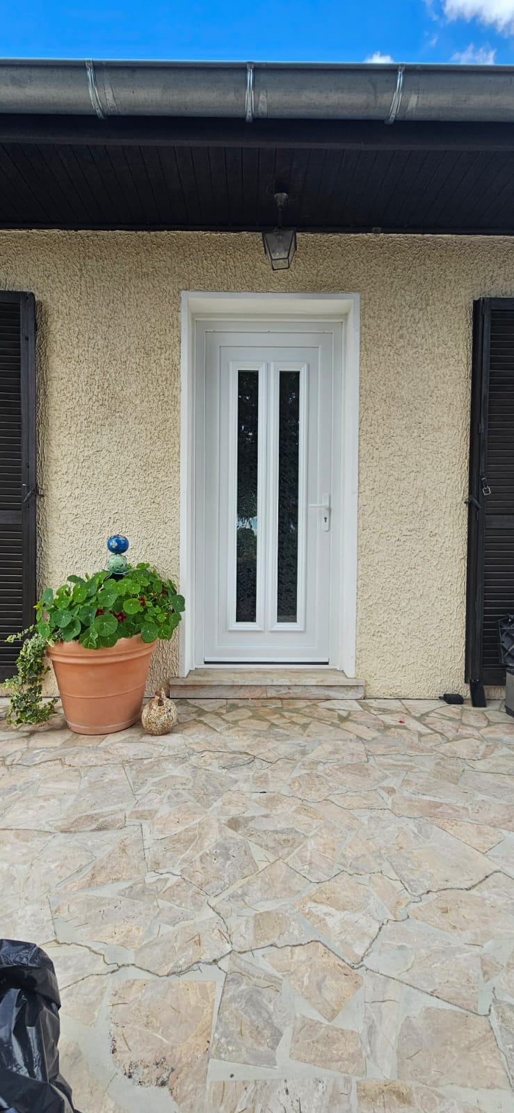 Porte PVC contemporaine modèle Pluton