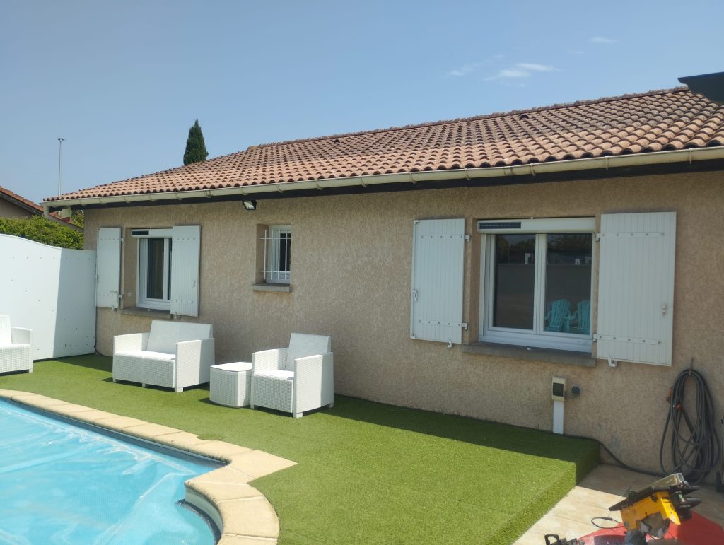 Fenêtres PVC et volet roulant solaire Bubendorff