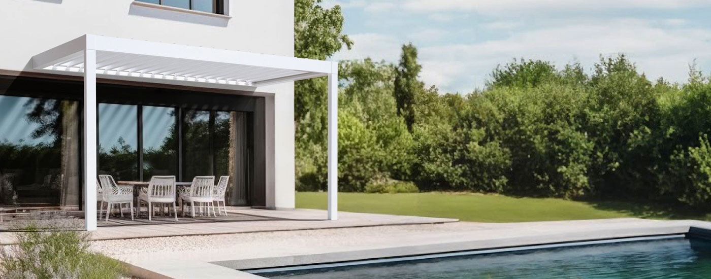 Installation pergola bioclimatique Optimo Lyon Fenêtres