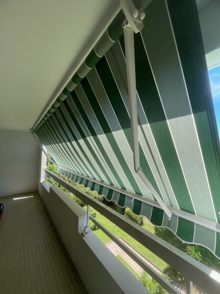 Store banne électrique « super » spécial balcon